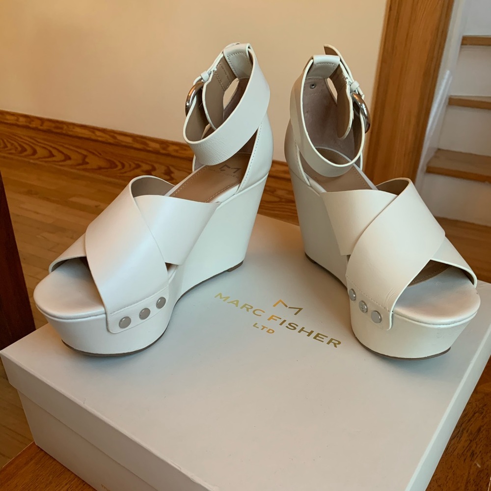 Marc Fisher LTD Beate Platform Sandal Ivory 6.5